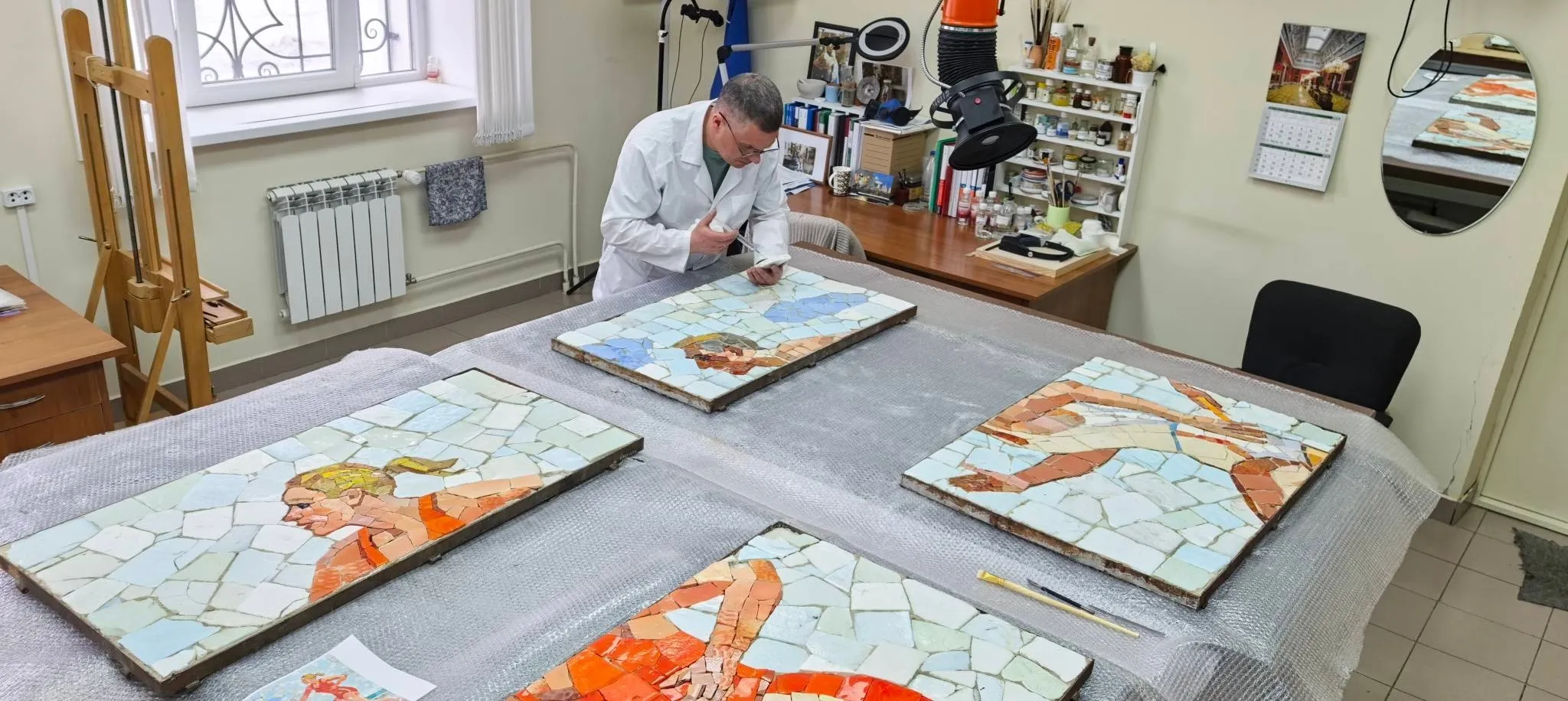 Специалисты Русского музея отреставрировали мозаичное панно «Эстафета» Александра Дейнеки