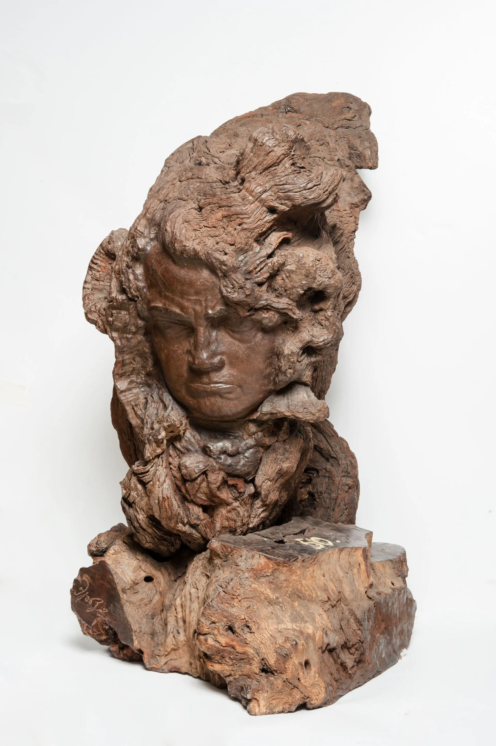 С.Д. Эрьзя. Бетховен. 1929. Дерево кебрачо