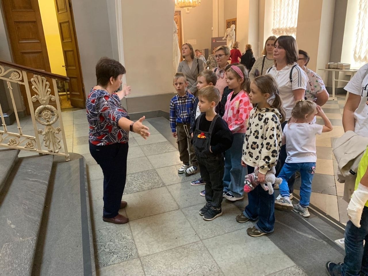 Семейное экскурсионное занятие «Семейный портрет»