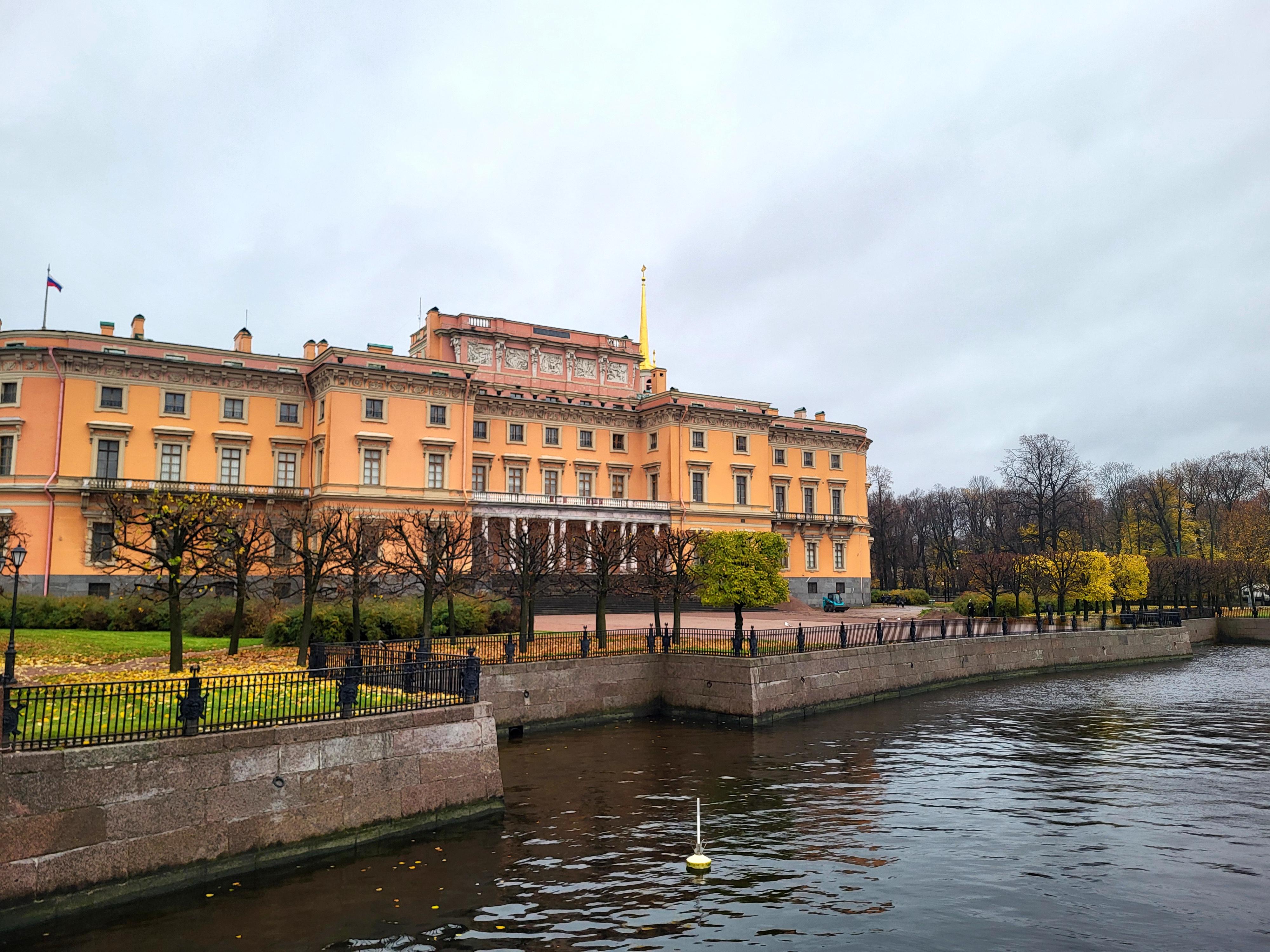 Изменение режима работы Михайловского замка 14 и 18 ноября