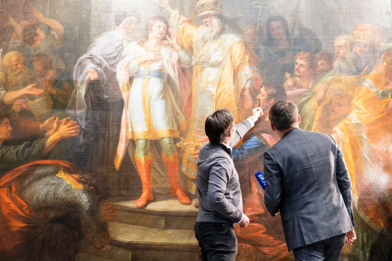 Русский музей завершил I этап реставрации грандиозного полотна Григория Угрюмова «Призвание Михаила Фёдоровича Романова на царство 14 марта 1613 года»