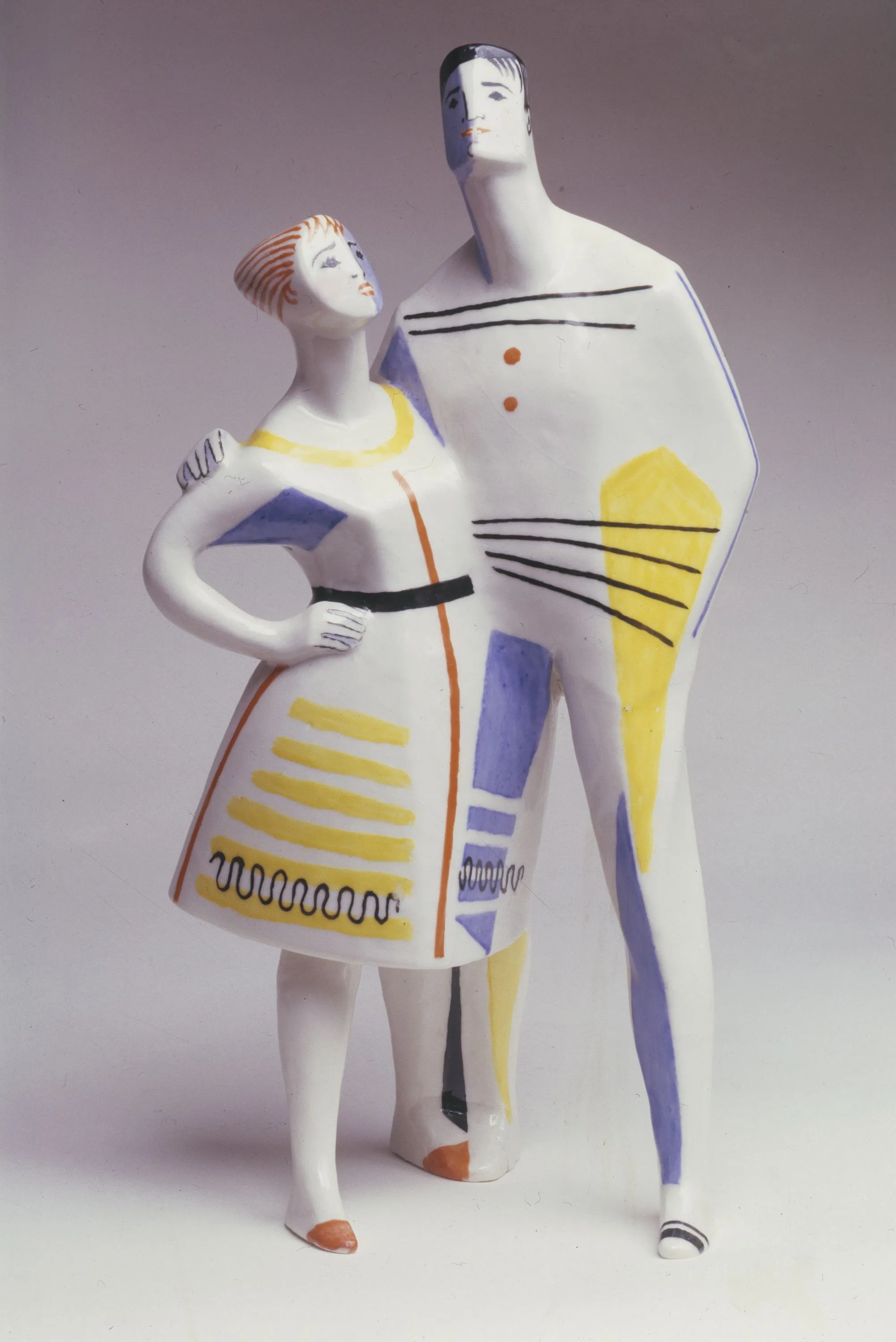 А. Киселев. Белые ночи. 1963. Фарфор, надглазурная роспись. 32,5 x 18 x 12,5. ГРМ