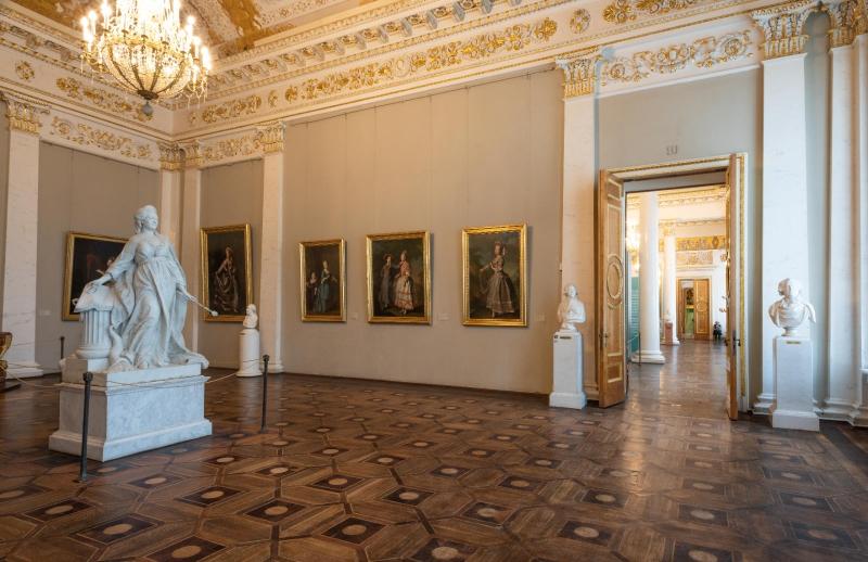 Обзорная экскурсия по Михайловскому дворцу