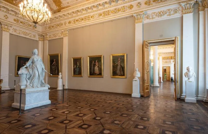 Обзорная экскурсия по Михайловскому дворцу