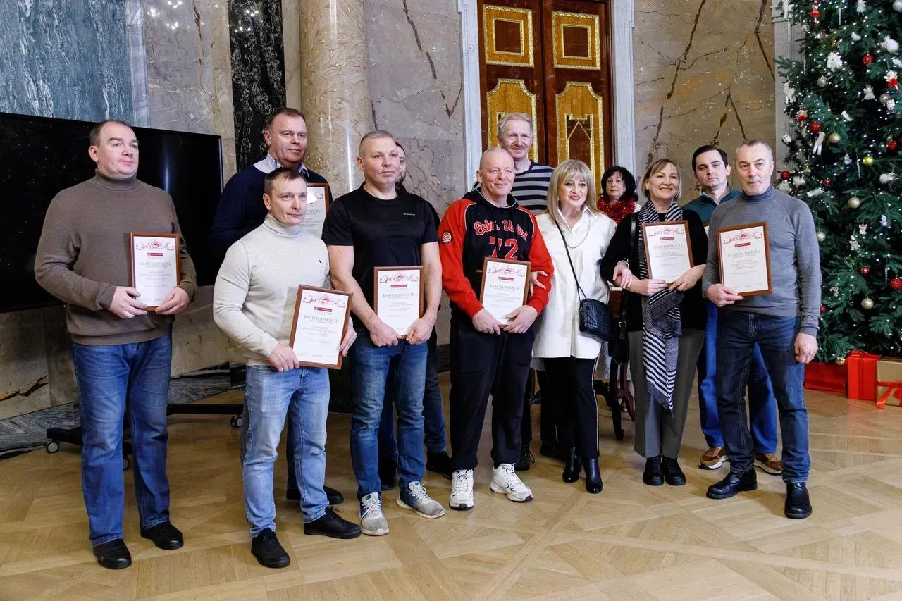 Генеральный директор Русского музея Алла Манилова наградила специальными премиями сотрудников сектора экспозиционно-выставочной работы