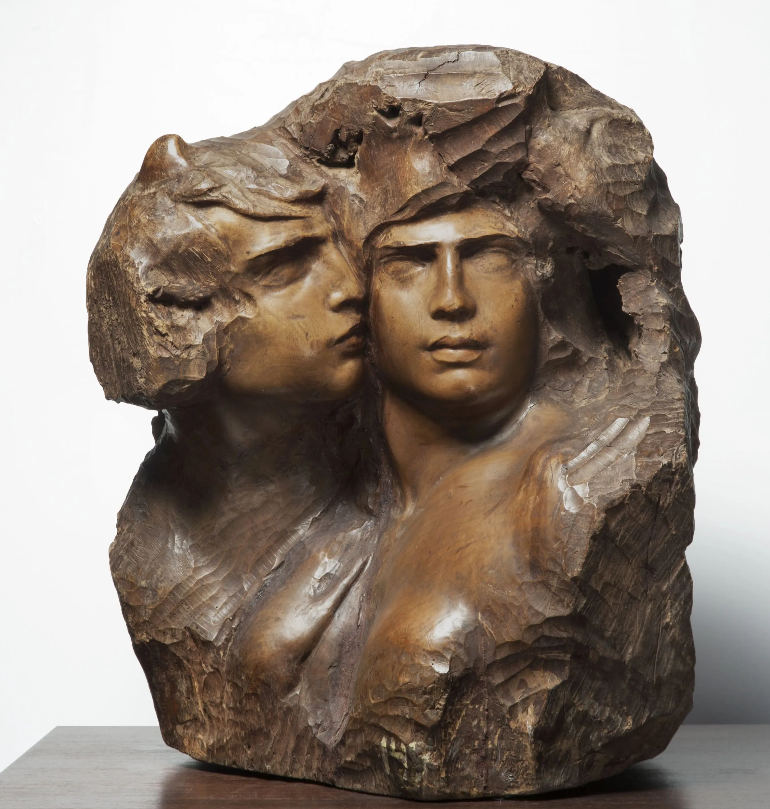 С.Д. Эрьзя. Шепот. 1922. Дерево