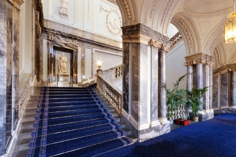 В связи с открытием выставки «Взрослым вход разрешён» изменён режим работы Мраморного дворца