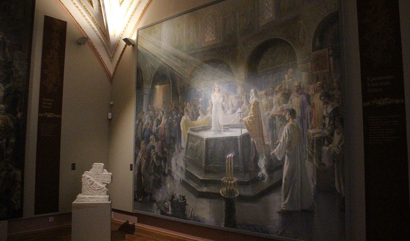 Музей продлевает работу выставки Григория Гукасова