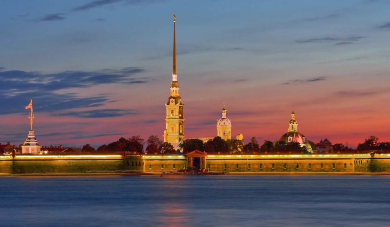 Этапы строительства Петровского парадиза. Петр I и Трезини. Анна Иоанновна. М.Г. Земцов, И.К. Коробов, П.М. Еропкин