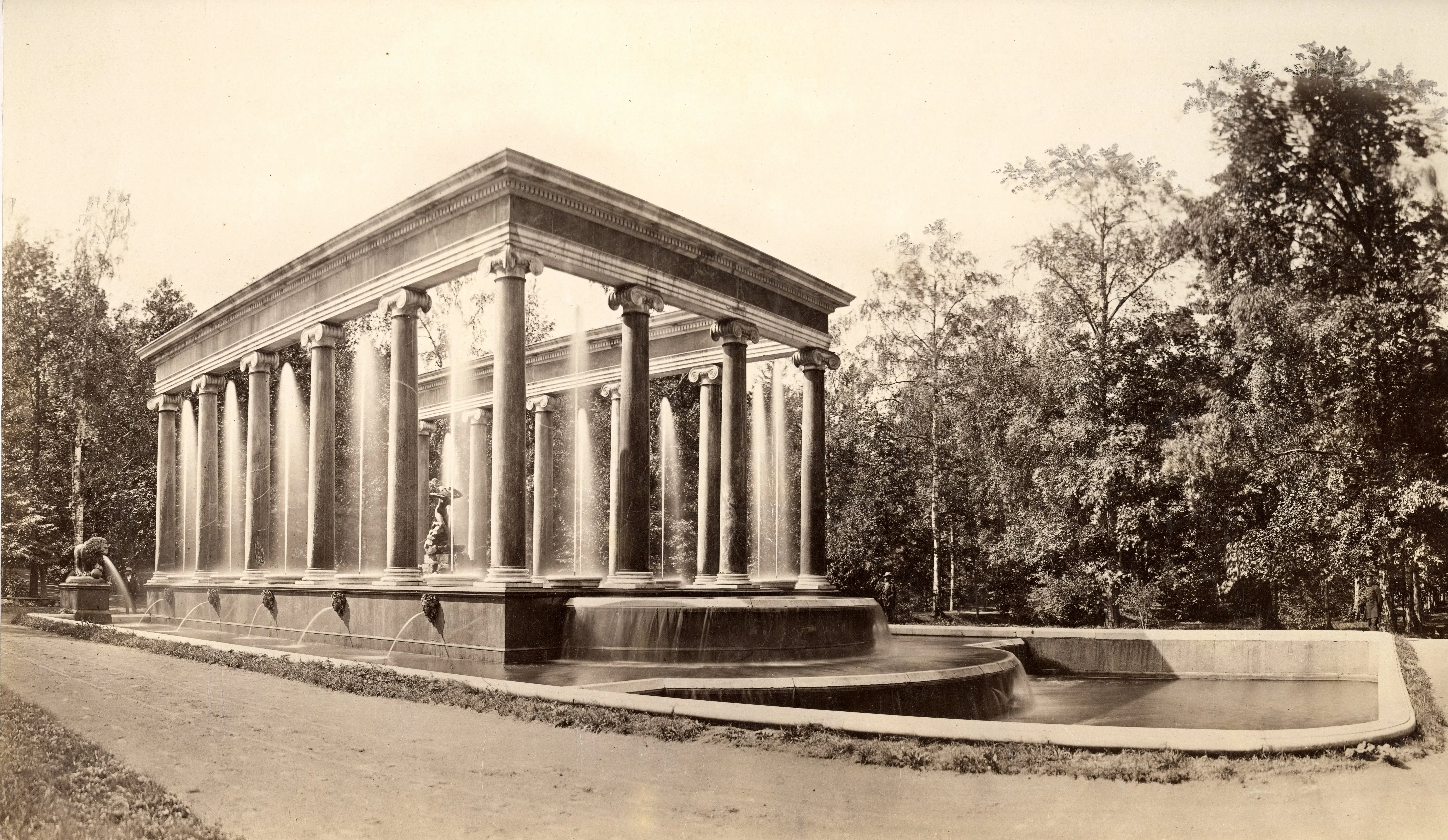 Санкт-Петербургская губерния в фотографиях 1860‒1910-х годов  из собрания Русского музея. Из цикла «Путешествия по Российской империи»