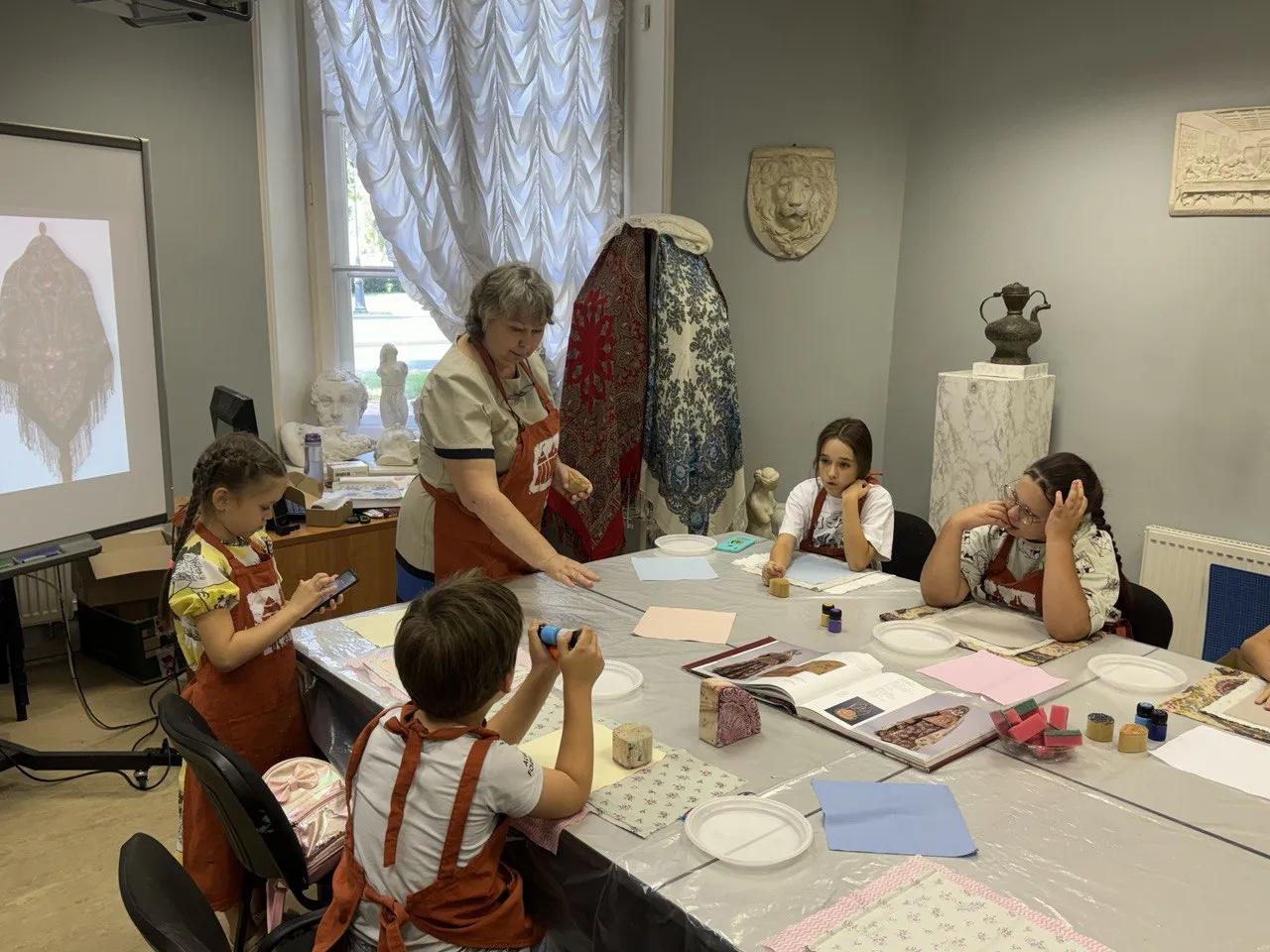 Мастер-класс «Люблю я русские платки!»